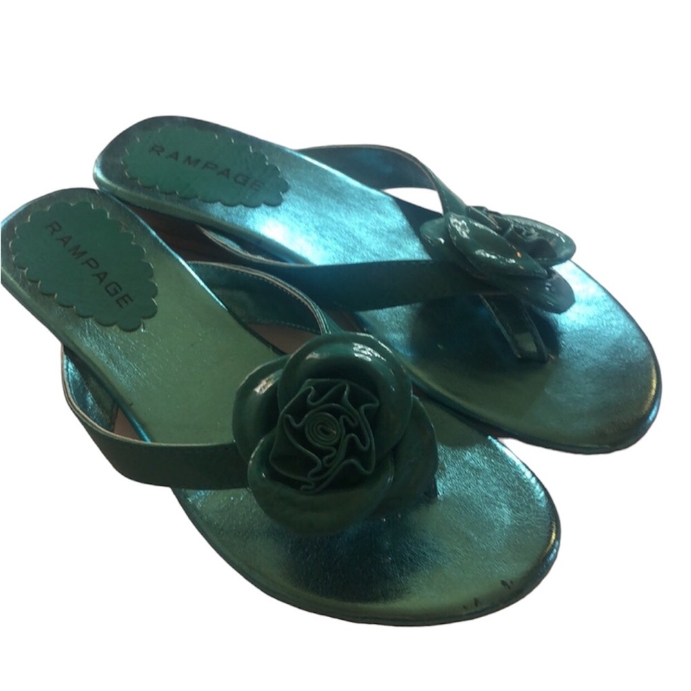 Women’s spring Y2k Rampage flip flop sandals size 6m